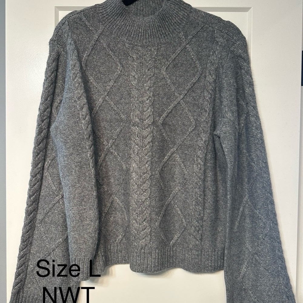 LOFT Women's Gray Sweater